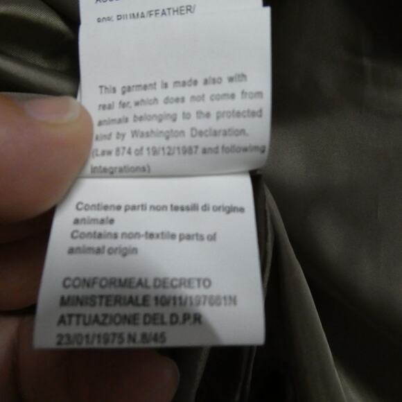 Chiara and Sara women's small tan long puffy jacket removable fur on hood trim - Picture 8 of 11